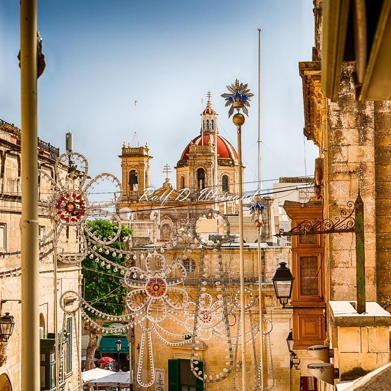Malta, Gozo, ir-Rabat, Victoria, Zugangsstraße, Zitadelle, Kirche, church, view